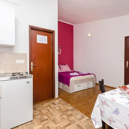 Apartments And Room Take It Easy Tribunj  Exterior photo
