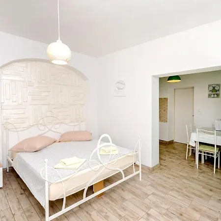 Apartments And Room Take It Easy Tribunj  Exterior photo