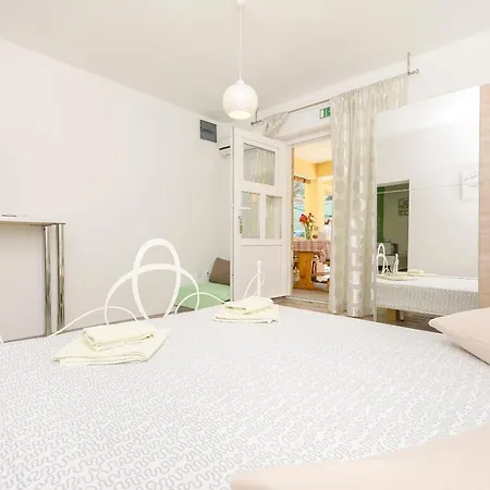 Apartments And Room Take It Easy Tribunj  Exterior photo